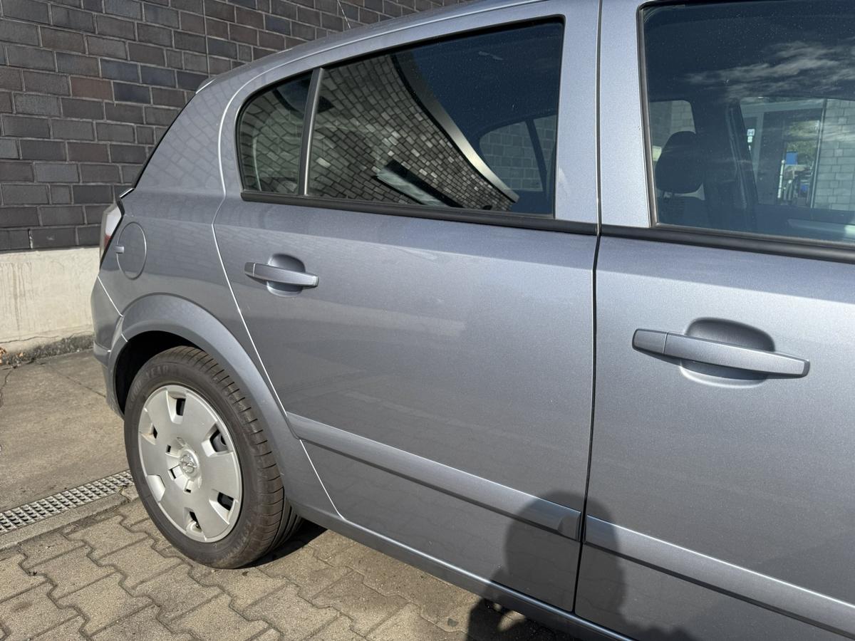 Opel Astra H original T&uuml;r hinten rechts Z163 Lichtsilber Flie&szlig;heck Bj.2006